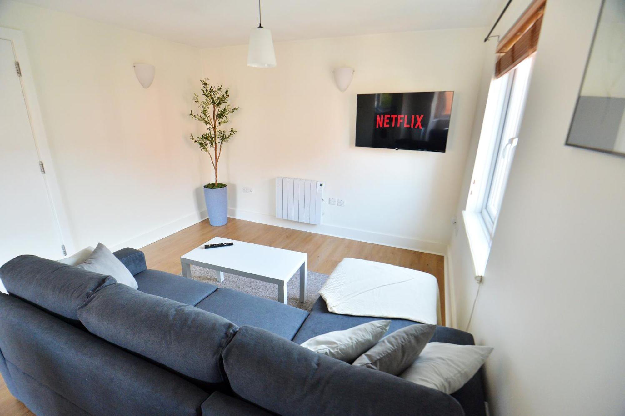 Stylish 2Br Flat - 2 Free Parking Spaces - Near Lgw Airport كرولي المظهر الخارجي الصورة