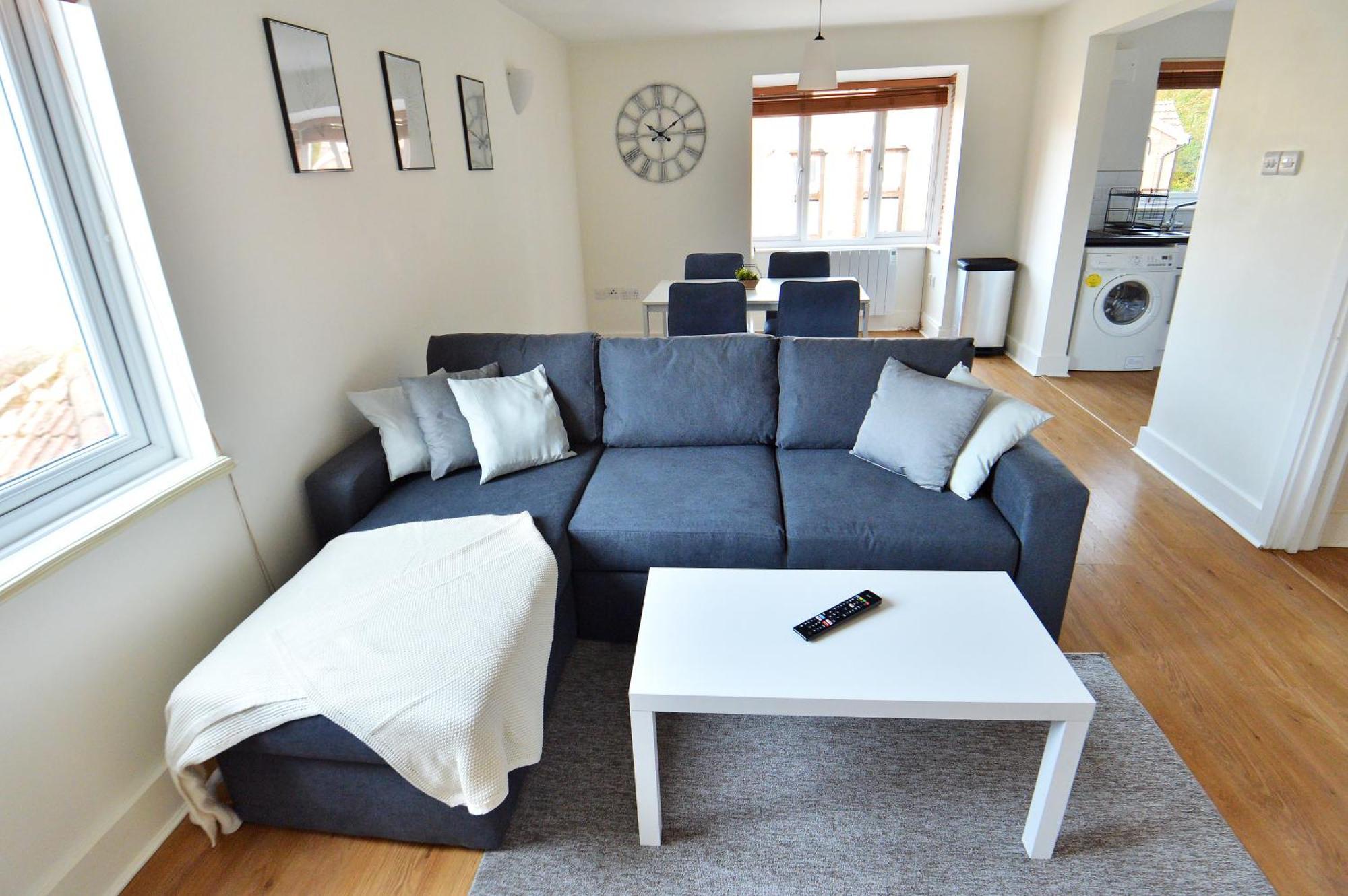 Stylish 2Br Flat - 2 Free Parking Spaces - Near Lgw Airport كرولي المظهر الخارجي الصورة